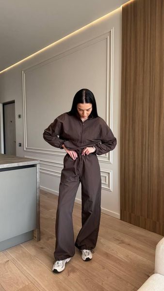 Жіночий спортивний костюм із плащової тканини 373 фото